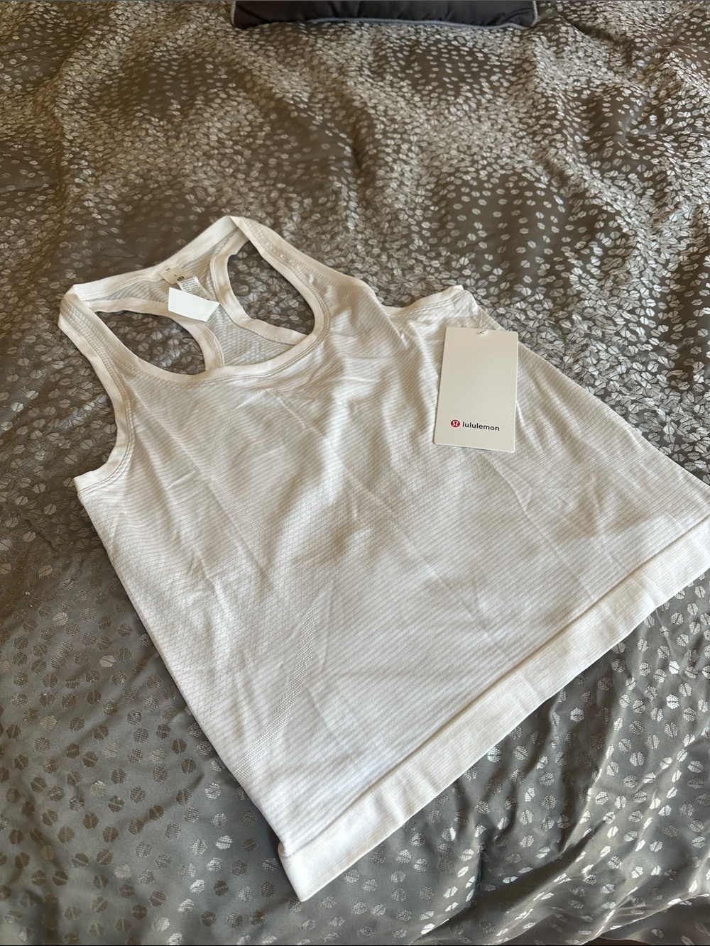NWT Lululemon Swiftly Tech Racerback White  Tank 2.0 size 6